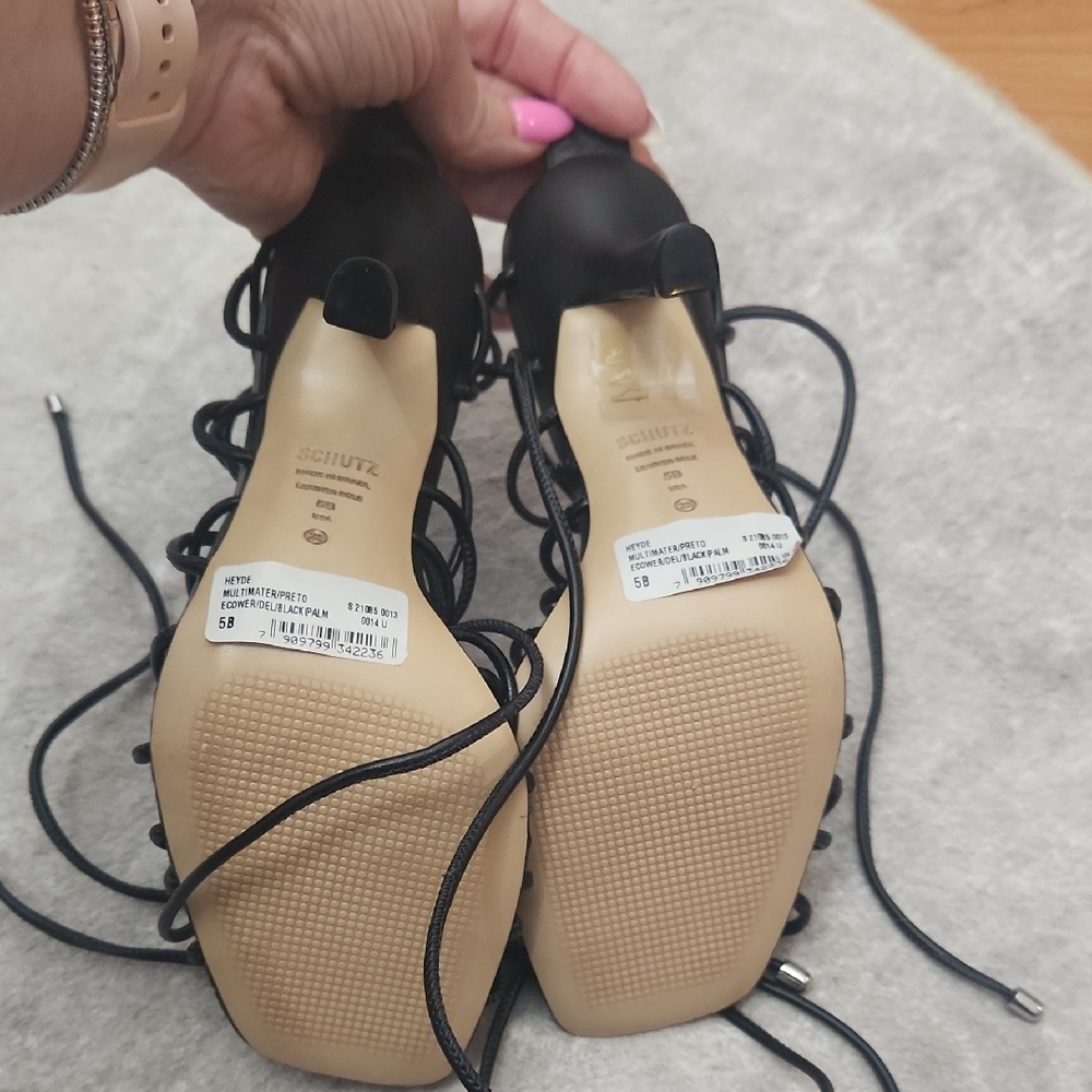 Schutz Elegant Black Lace-Up Women's Shoes - Picture 5 of 5